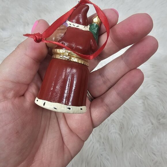 1998 HALLMARK  CHRISTMAS ORNAMENTS - SANTAS HIDDEN SURPRISE - Hinged Trinket Box - Picture 4 of 8